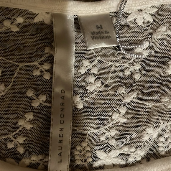 New with tags. Beautiful long sleeve - Picture 3 of 5